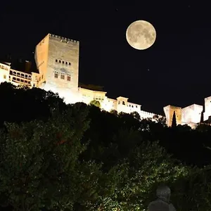 Chezmoihomes Alhambra Penthouse Appartement