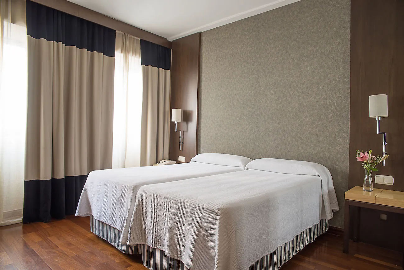 Hotel Inglaterra Granada 3*,  Spain